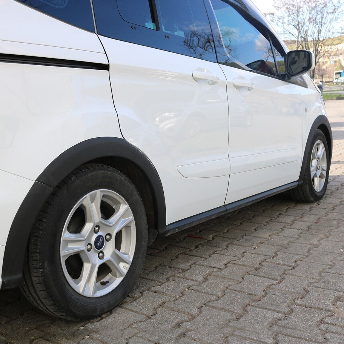 Ford Courier  Uyumlu Yedek Parça 2014-2018 Çamurluk Dodik