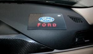 Ford Uyumlu Yedek Parça Torpido Kaydırmaz Ped