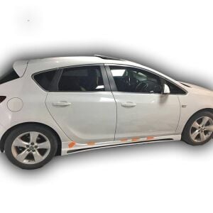 Opel Astra K Uyumlu Yedek Parça Kanallı Yan Marşpiyel (Plastik)