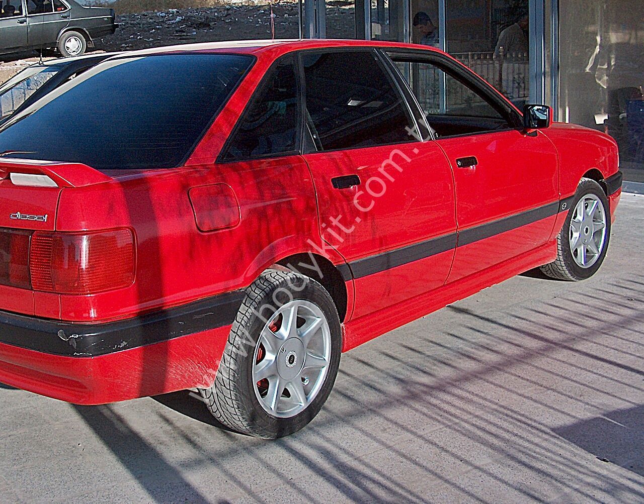 Audi 80 Uyumlu Yedek Parça Yumurta Kasa Marşpiyel