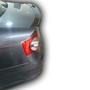 Volkswagen Jetta Mk5Uyumlu Yedek Parça Spoiler Boyasız