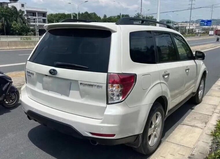 Subaru Forester Uyumlu Yedek Parça Spoiler