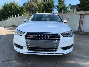 Audi A3 S3 2013-2016 Uyumlu Yedek Parça Panjur Gri