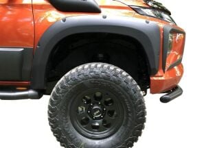 Mitsubishi L200 2019+ Çıkıntılı Civatasız Çamurluk Kaplama Dodik Tek Depo