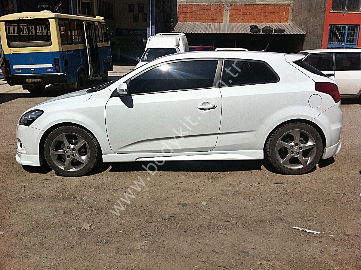 Kia Ceed Uyumlu Yedek Parça Tek Kapı Marşpiyel