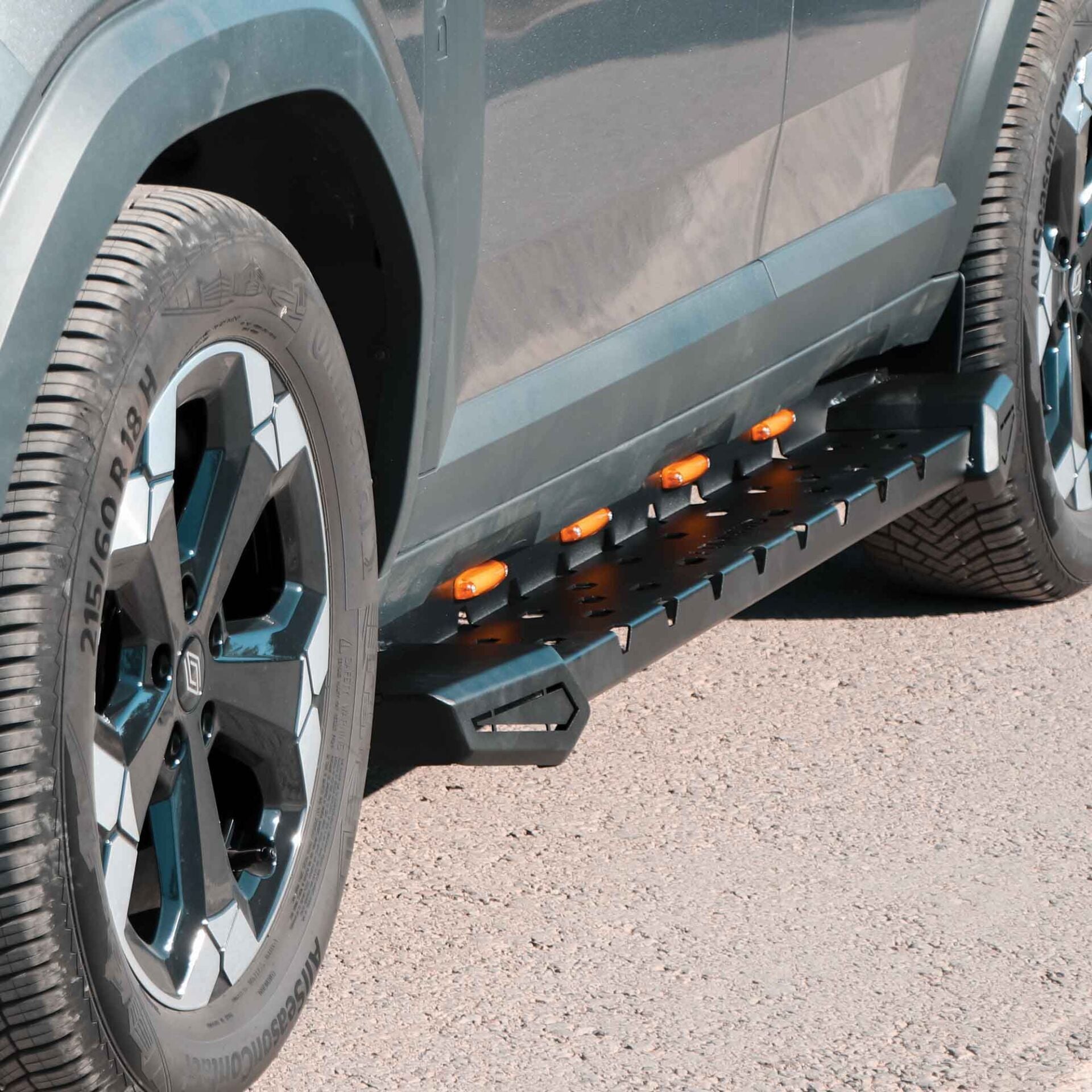 Ford Ranger  Uyumlu Yedek Parça   Çelik Yan Basamak AQM4WD M30