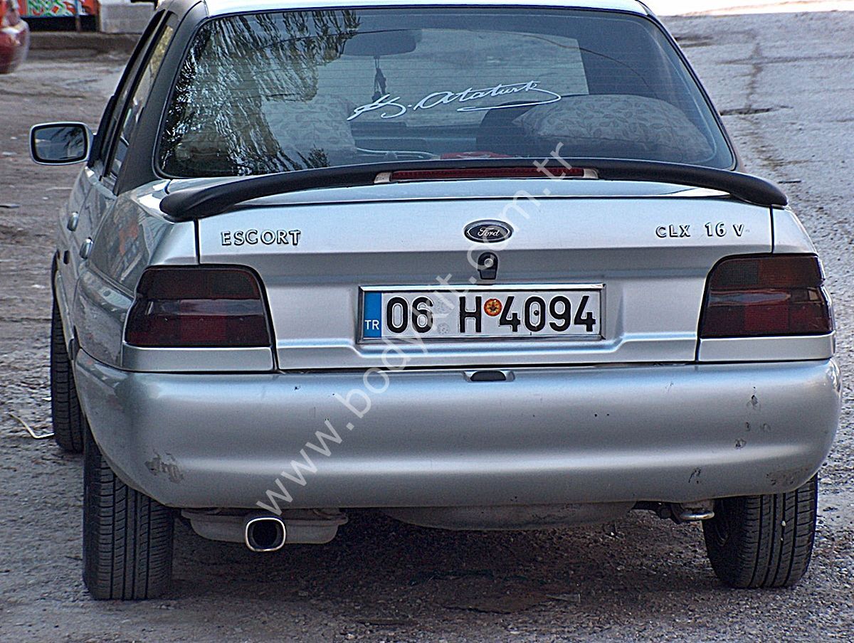 Ford Escord  Uyumlu Yedek Parça Sedan Işıklı Spoier